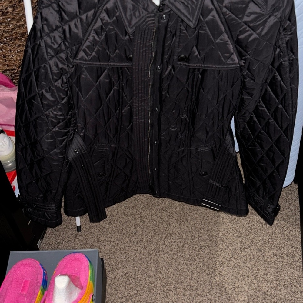 Burberry Black Jacket with Iconic Check Lining - Picture 4 of 6